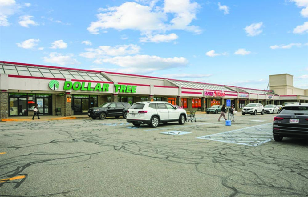 CBRE national retail team facilitates the sale of two shopping centers totaling 283,003 s/f